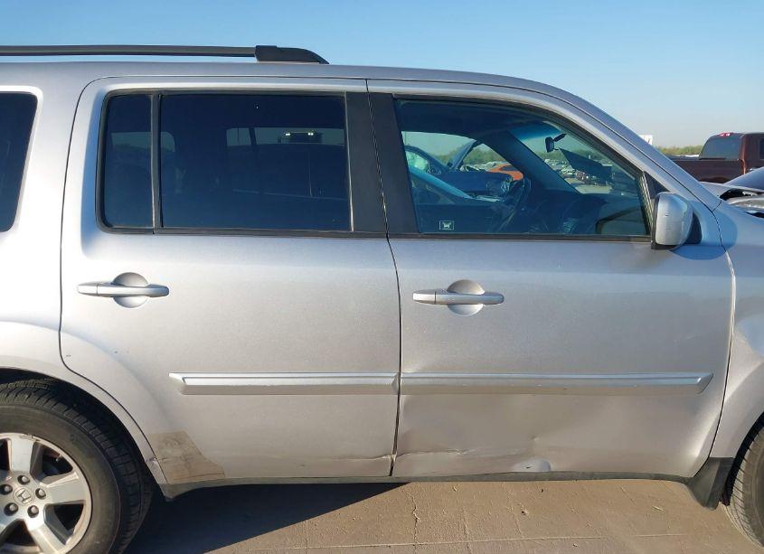 Photo 13 of 2011 Honda Pilot EX (VIN 5FNYF3H49BB057747)