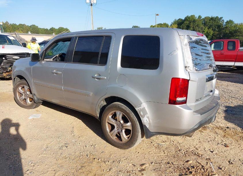 Photo 3 of 2013 Honda Pilot EX (VIN 5FNYF3H49DB004355)