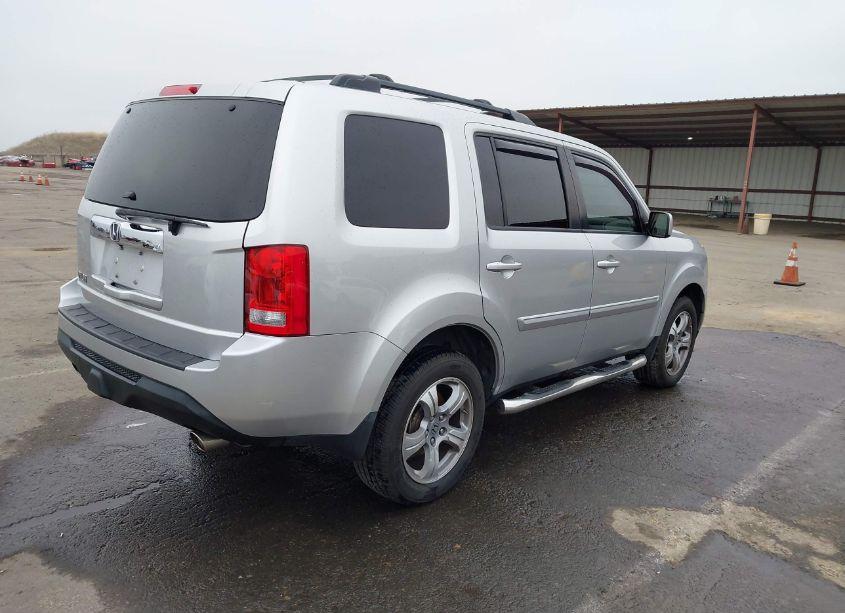 Photo 4 of 2013 Honda Pilot EX (VIN 5FNYF3H49DB008079)