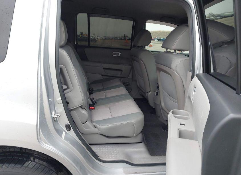 Photo 8 of 2013 Honda Pilot EX (VIN 5FNYF3H49DB008079)