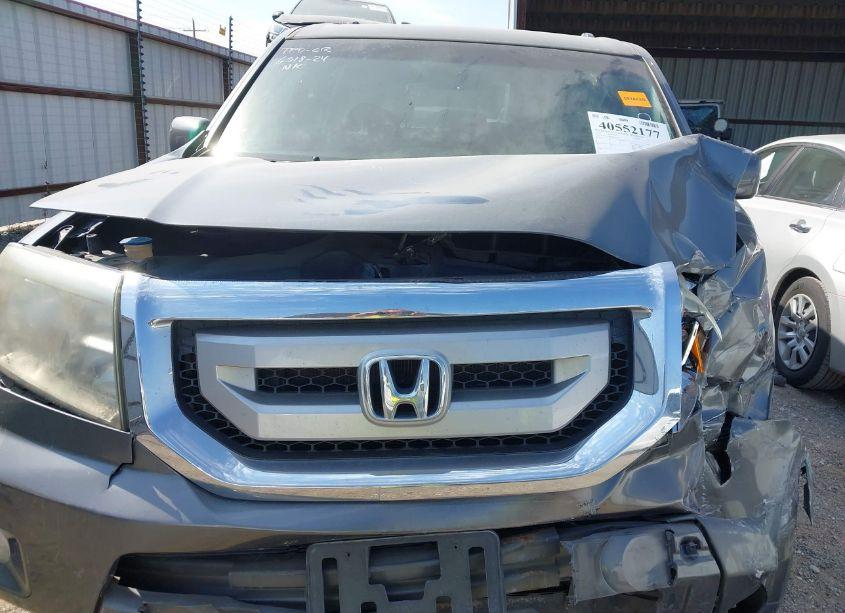 Photo 12 of 2011 Honda Pilot EX (VIN 5FNYF3H4XBB017788)