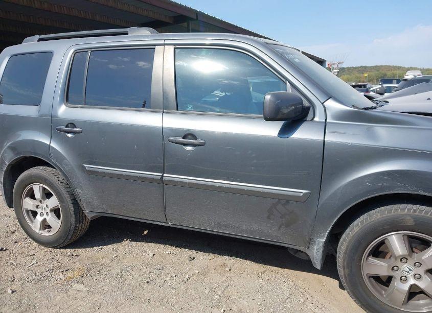 Photo 13 of 2011 Honda Pilot EX (VIN 5FNYF3H4XBB017788)