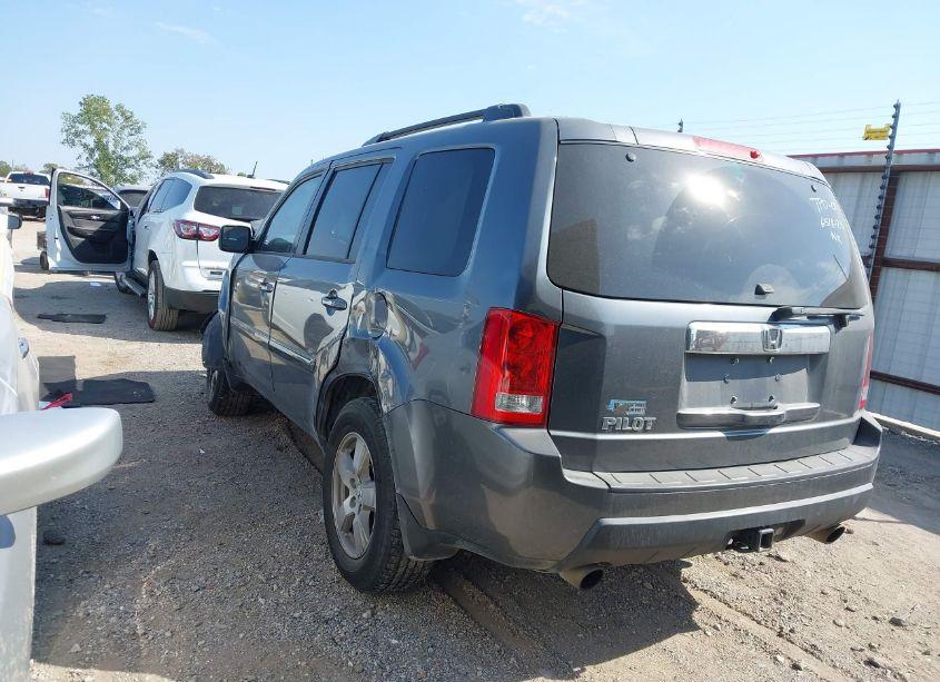 Photo 3 of 2011 Honda Pilot EX (VIN 5FNYF3H4XBB017788)