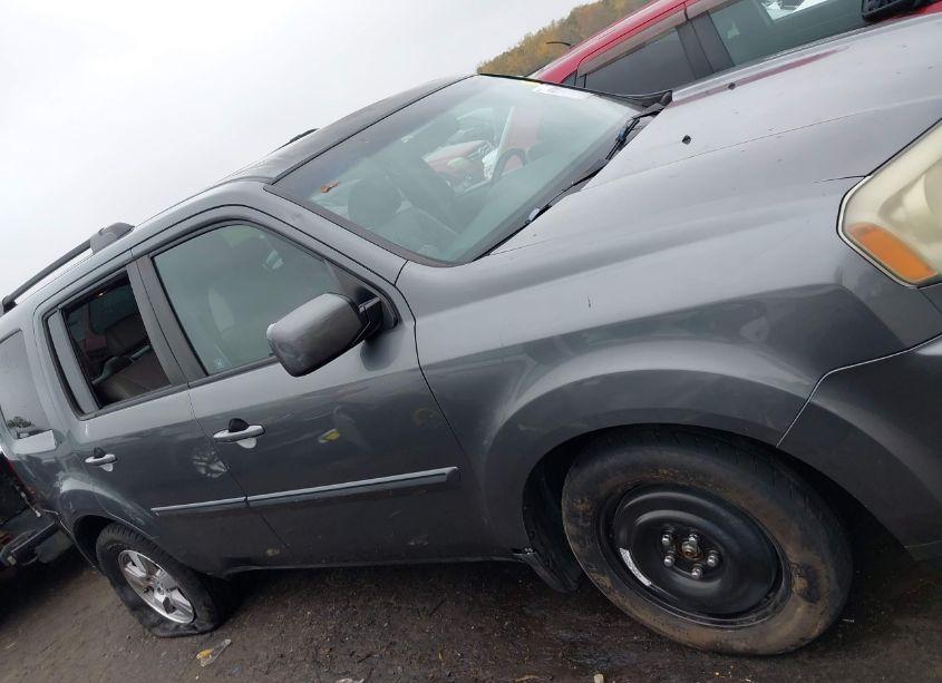 Photo 17 of 2010 Honda Pilot EX-L (VIN 5FNYF3H50AB022103)