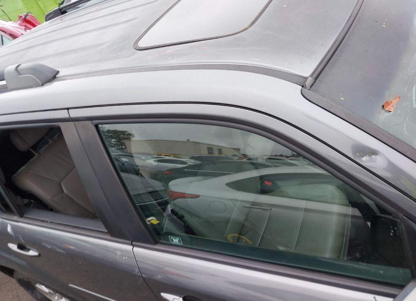 Photo 18 of 2010 Honda Pilot EX-L (VIN 5FNYF3H50AB022103)