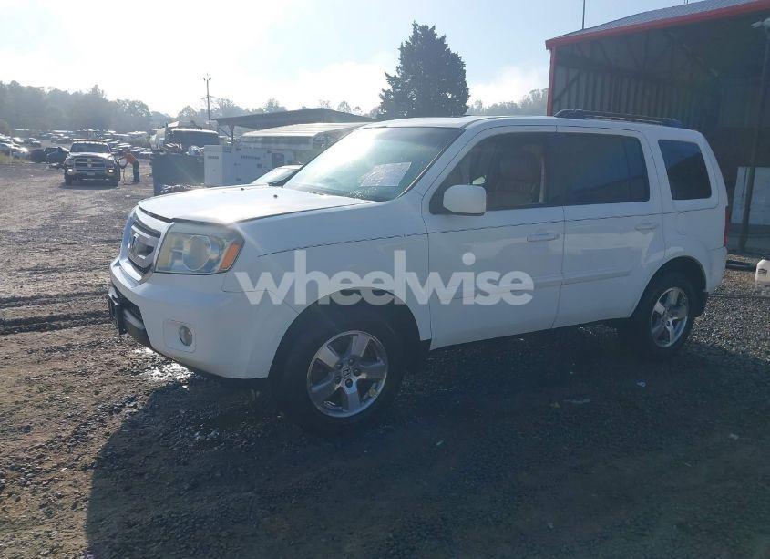 Photo 2 of 2011 Honda Pilot EX-L (VIN 5FNYF3H51BB010107)