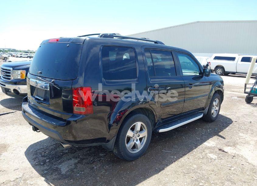 Photo 4 of 2011 Honda Pilot EX-L (VIN 5FNYF3H51BB013282)