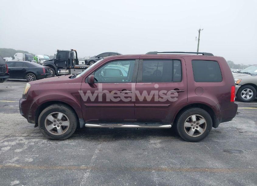 Photo 14 of 2011 Honda Pilot EX-L (VIN 5FNYF3H51BB015744)