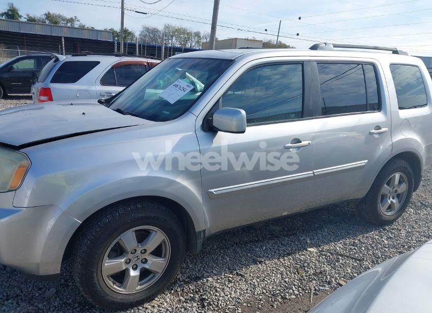 Photo 14 of 2011 Honda Pilot EX-L (VIN 5FNYF3H51BB023133)