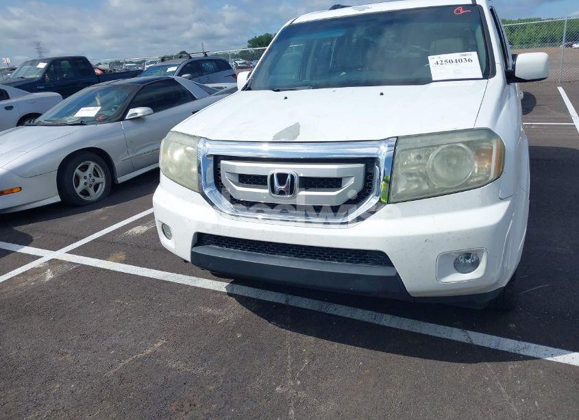 Photo 12 of 2011 Honda Pilot EX-L (VIN 5FNYF3H51BB032575)