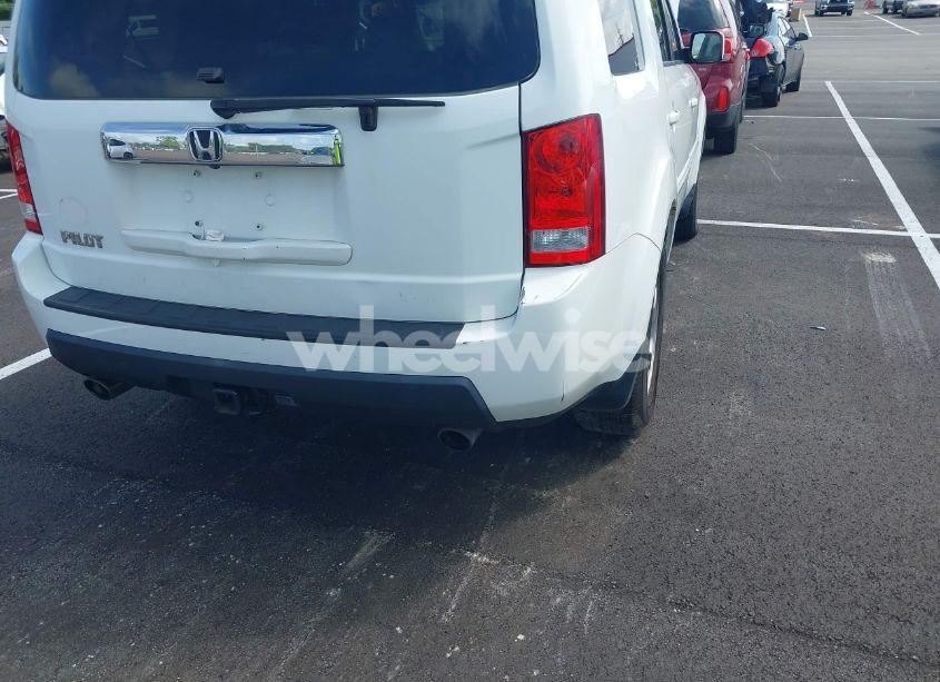 Photo 6 of 2011 Honda Pilot EX-L (VIN 5FNYF3H51BB032575)