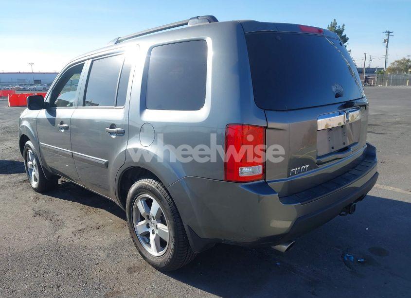 Photo 3 of 2011 Honda Pilot EX-L (VIN 5FNYF3H51BB046959)