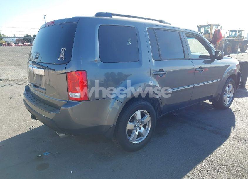 Photo 4 of 2011 Honda Pilot EX-L (VIN 5FNYF3H51BB046959)