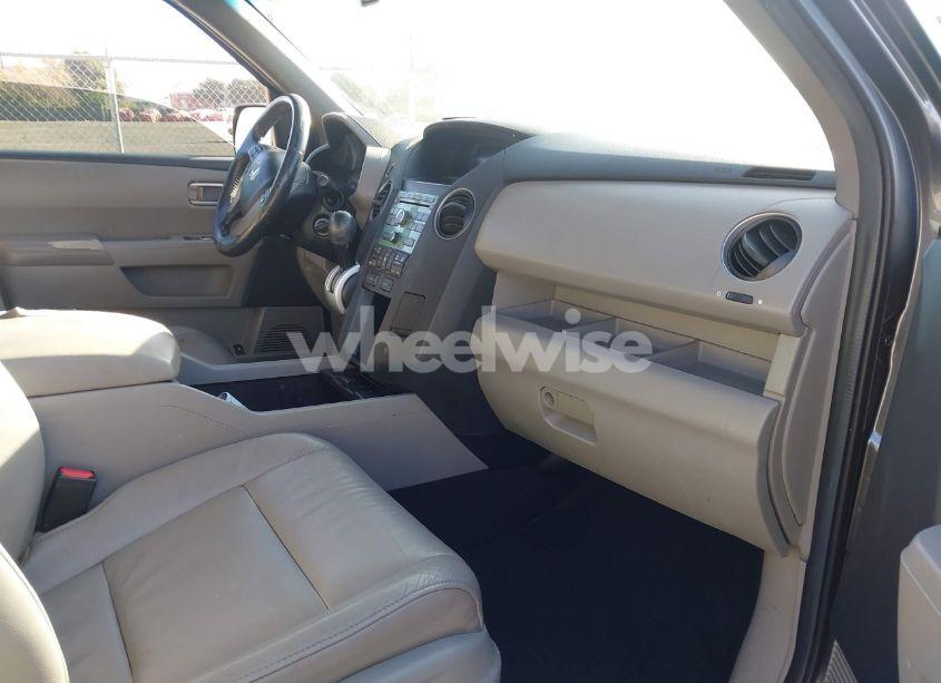 Photo 5 of 2011 Honda Pilot EX-L (VIN 5FNYF3H51BB046959)