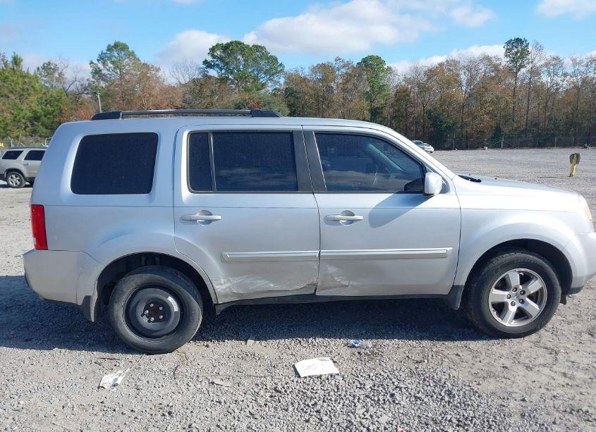 Photo 13 of 2011 Honda Pilot EX-L (VIN 5FNYF3H51BB057170)