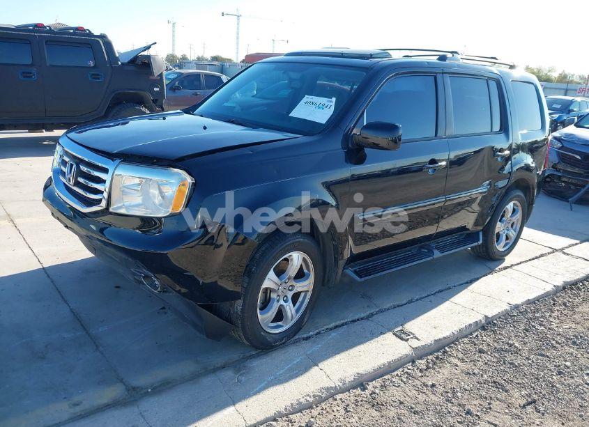 Photo 2 of 2014 Honda Pilot EX-L (VIN 5FNYF3H51EB009852)