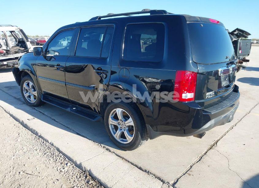 Photo 3 of 2014 Honda Pilot EX-L (VIN 5FNYF3H51EB009852)
