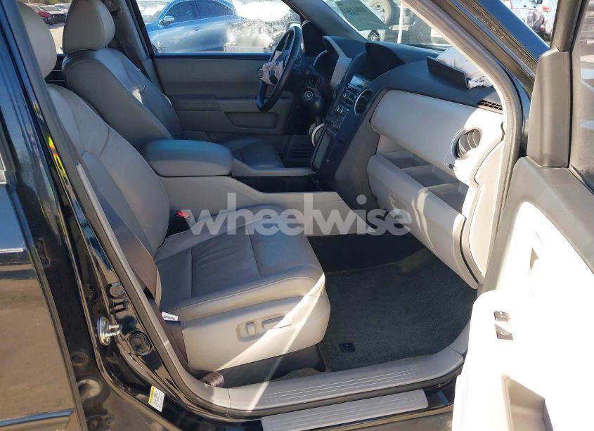 Photo 5 of 2014 Honda Pilot EX-L (VIN 5FNYF3H51EB009852)