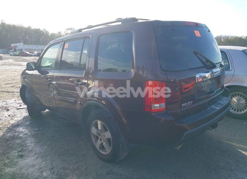 Photo 3 of 2011 Honda Pilot EX-L (VIN 5FNYF3H52BB051927)