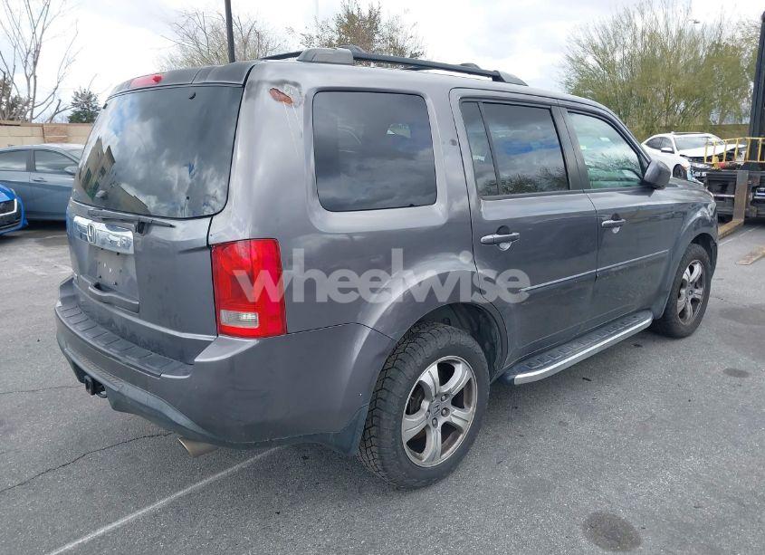 Photo 4 of 2014 Honda Pilot EX-L (VIN 5FNYF3H52EB015806)
