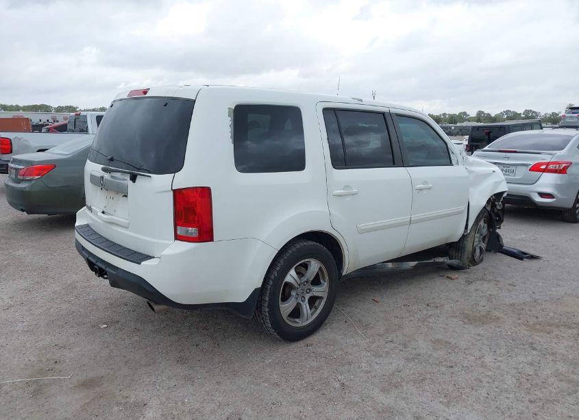 Photo 4 of 2014 Honda Pilot EX-L (VIN 5FNYF3H52EB021444)