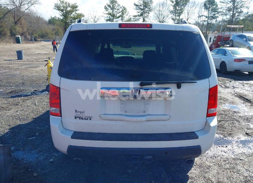 Photo 17 of 2010 Honda Pilot EX-L (VIN 5FNYF3H53AB018143)