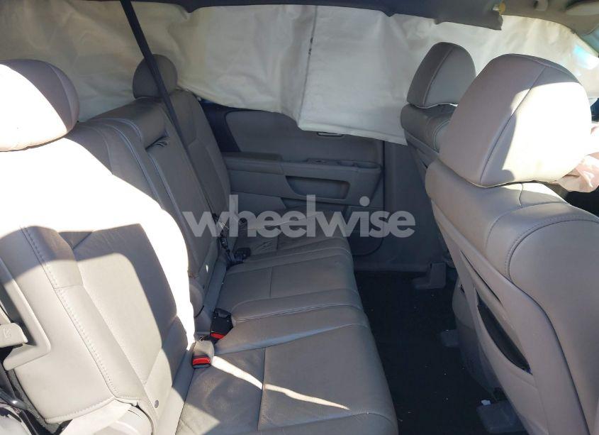 Photo 8 of 2010 Honda Pilot EX-L (VIN 5FNYF3H53AB018143)