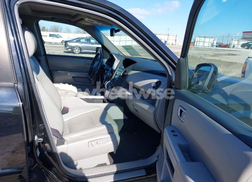Photo 5 of 2011 Honda Pilot EX-L (VIN 5FNYF3H53BB017477)
