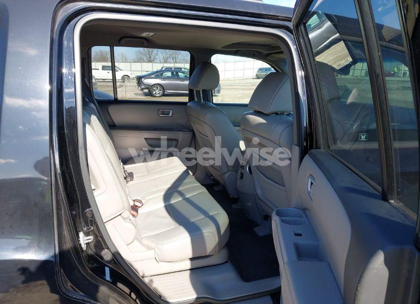 Photo 8 of 2011 Honda Pilot EX-L (VIN 5FNYF3H53BB017477)