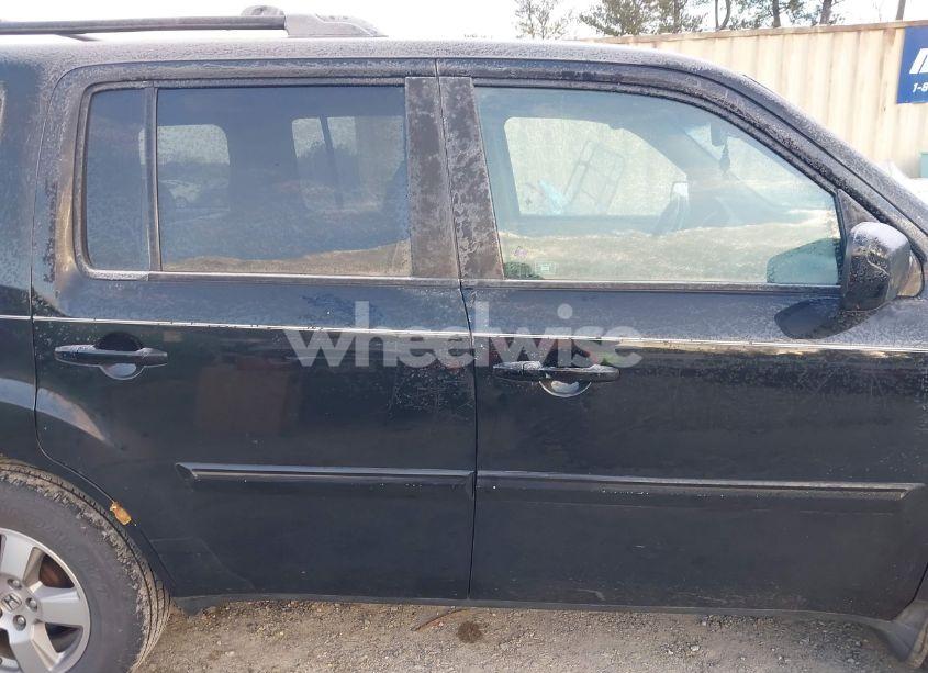 Photo 13 of 2011 Honda Pilot EX-L (VIN 5FNYF3H53BB020296)