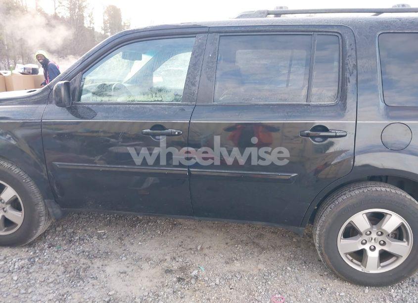 Photo 14 of 2011 Honda Pilot EX-L (VIN 5FNYF3H53BB020296)