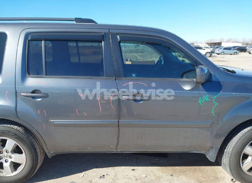 Photo 13 of 2011 Honda Pilot EX-L (VIN 5FNYF3H53BB040256)