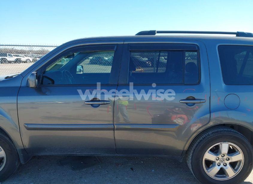 Photo 14 of 2011 Honda Pilot EX-L (VIN 5FNYF3H53BB040256)