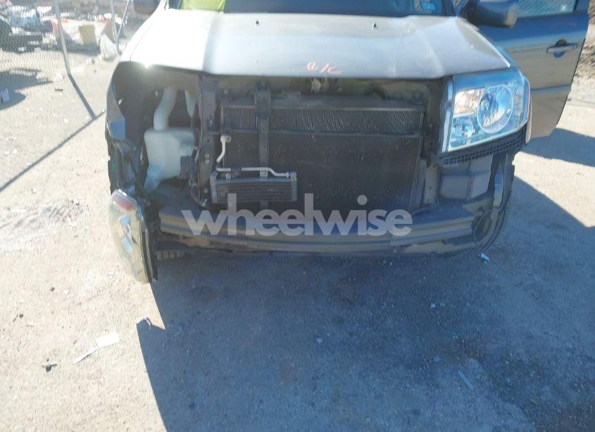 Photo 6 of 2011 Honda Pilot EX-L (VIN 5FNYF3H53BB040256)