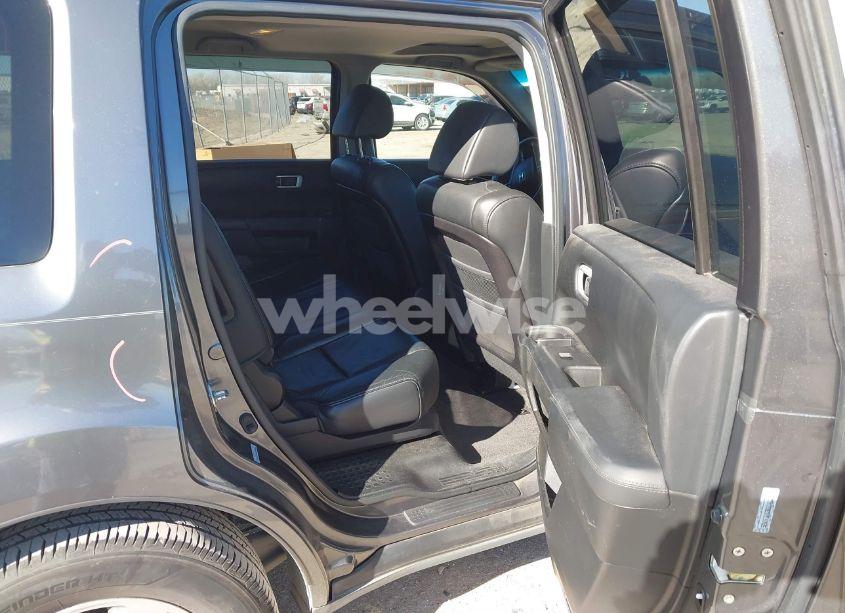 Photo 8 of 2011 Honda Pilot EX-L (VIN 5FNYF3H53BB040256)