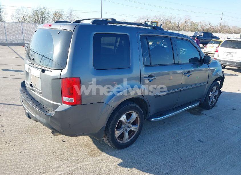 Photo 4 of 2013 Honda Pilot EX-L (VIN 5FNYF3H53DB002903)