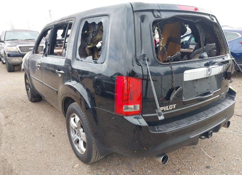 Photo 3 of 2013 Honda Pilot EX-L (VIN 5FNYF3H53DB029082)