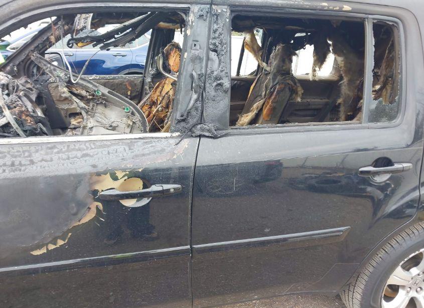 Photo 6 of 2013 Honda Pilot EX-L (VIN 5FNYF3H53DB029082)