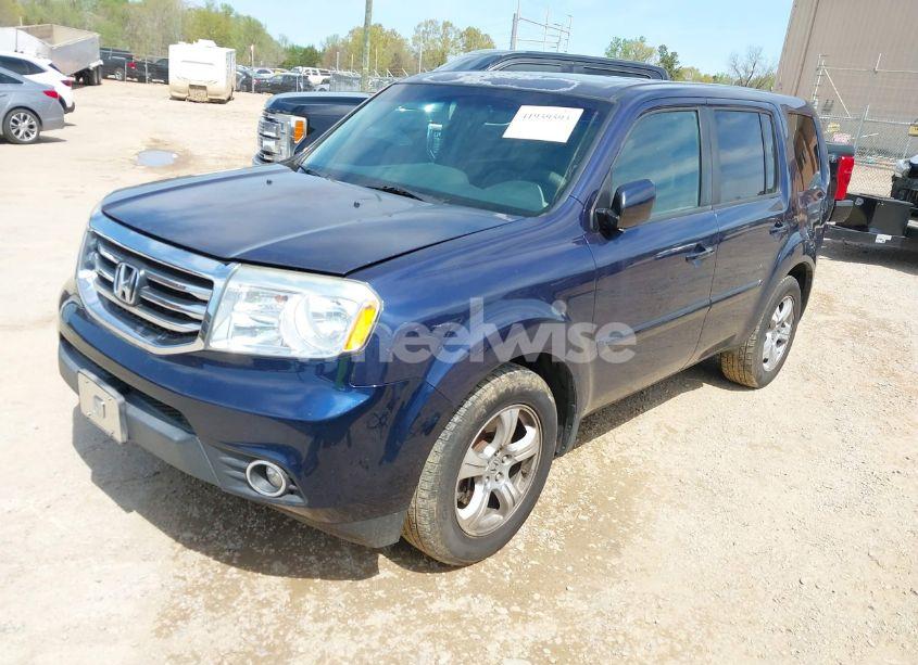 Photo 2 of 2013 Honda Pilot EX-L (VIN 5FNYF3H53DB036789)