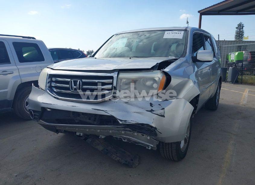 Photo 2 of 2015 Honda Pilot EX-L (VIN 5FNYF3H53FB011443)