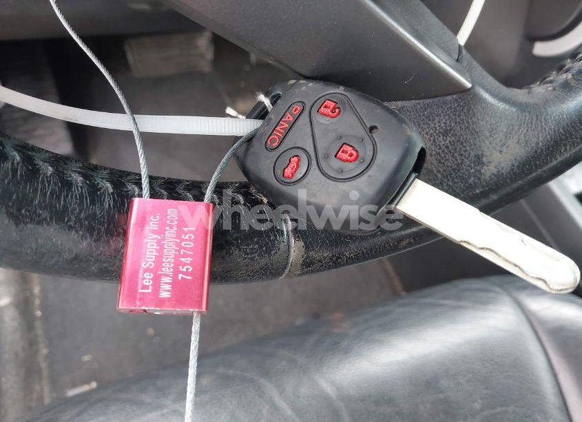 Photo 11 of 2011 Honda Pilot EX-L (VIN 5FNYF3H54BB014037)