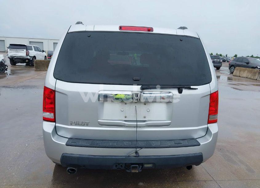 Photo 16 of 2011 Honda Pilot EX-L (VIN 5FNYF3H54BB014037)