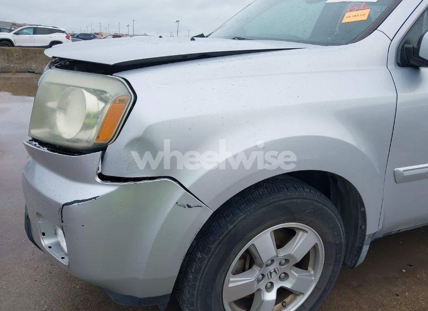 Photo 19 of 2011 Honda Pilot EX-L (VIN 5FNYF3H54BB014037)