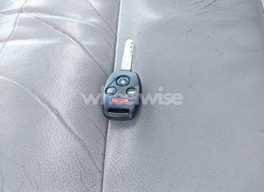 Photo 11 of 2011 Honda Pilot EX-L (VIN 5FNYF3H54BB014183)