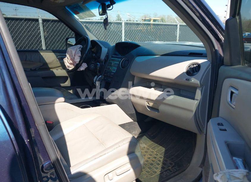 Photo 5 of 2011 Honda Pilot EX-L (VIN 5FNYF3H54BB014183)