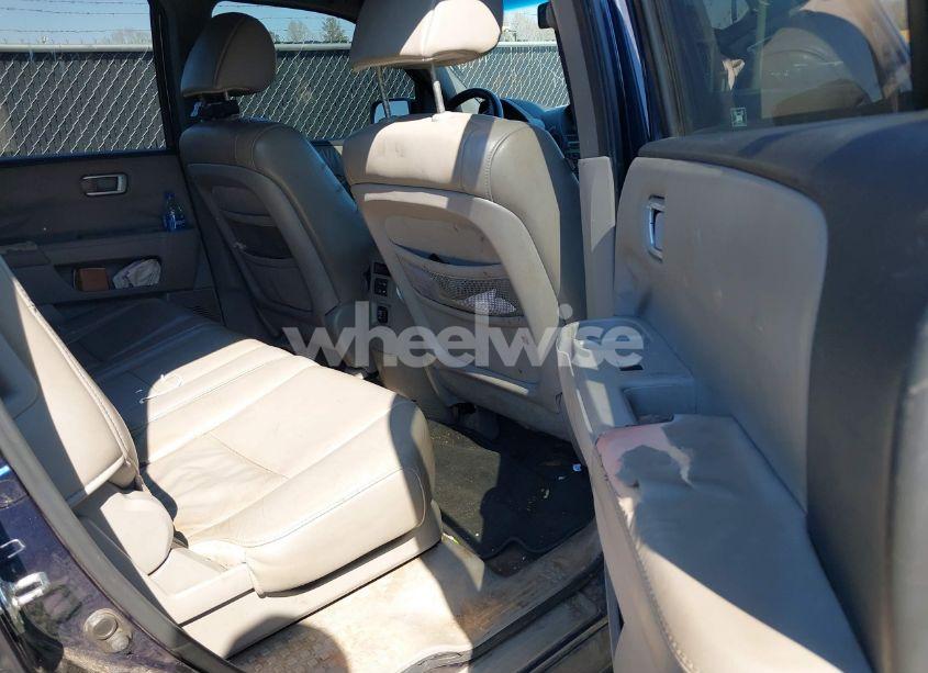 Photo 8 of 2011 Honda Pilot EX-L (VIN 5FNYF3H54BB014183)