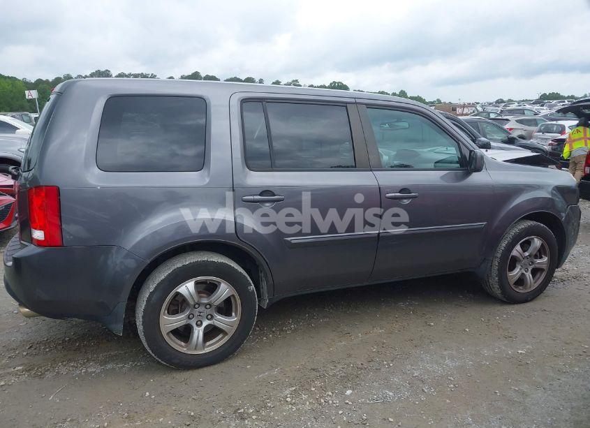 Photo 13 of 2014 Honda Pilot EX-L (VIN 5FNYF3H54EB003396)