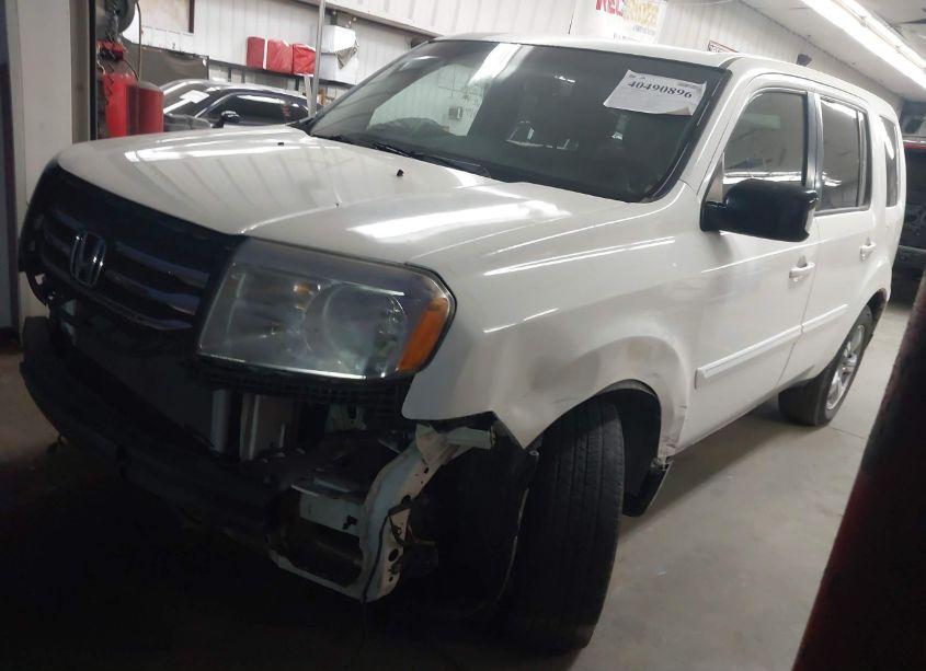 Photo 2 of 2014 Honda Pilot EX-L (VIN 5FNYF3H54EB014561)