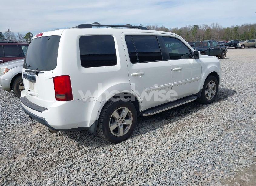 Photo 4 of 2011 Honda Pilot EX-L (VIN 5FNYF3H55BB006903)