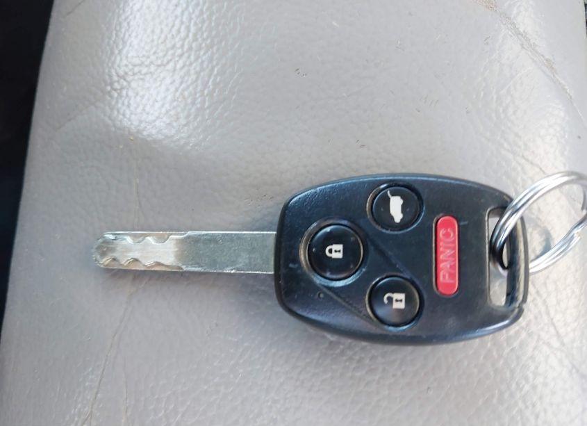 Photo 11 of 2011 Honda Pilot EX-L (VIN 5FNYF3H55BB037777)